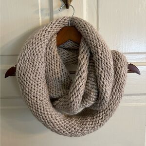 Chunky knit infinity scarf